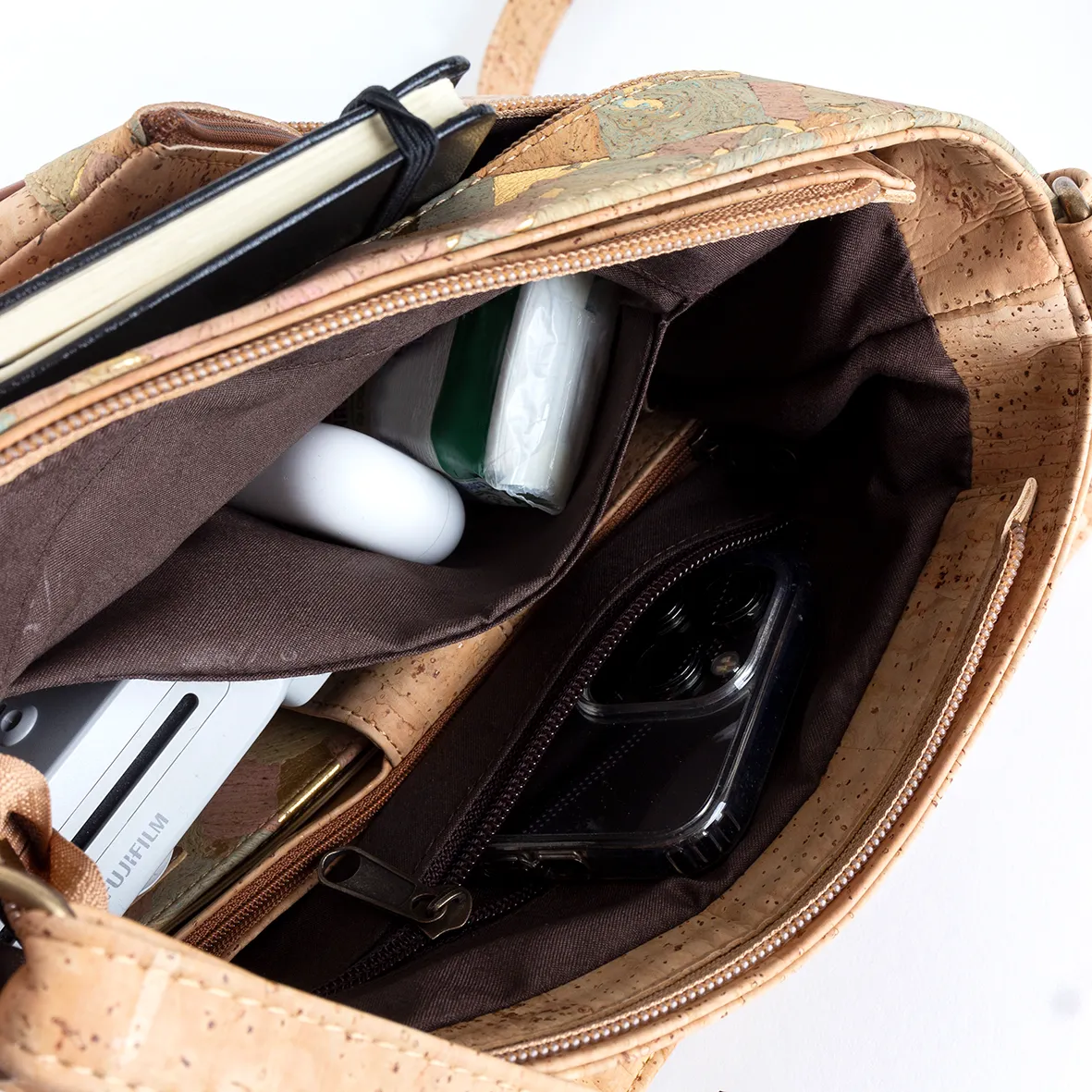 Mala de Tiracolo em Cortiça com Múltiplos Bolsos