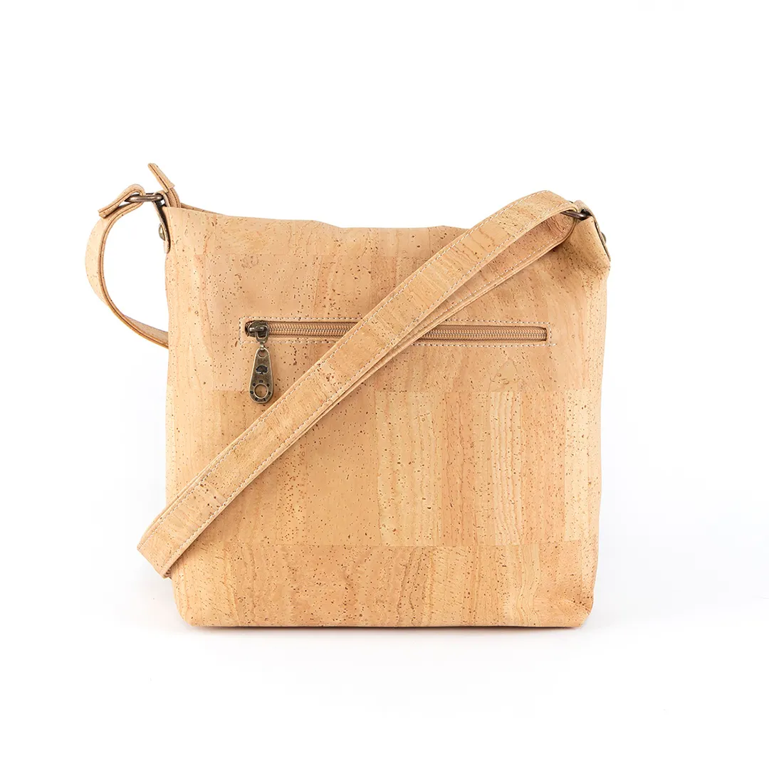 461c36 - Mala de tiracolo em cortiça