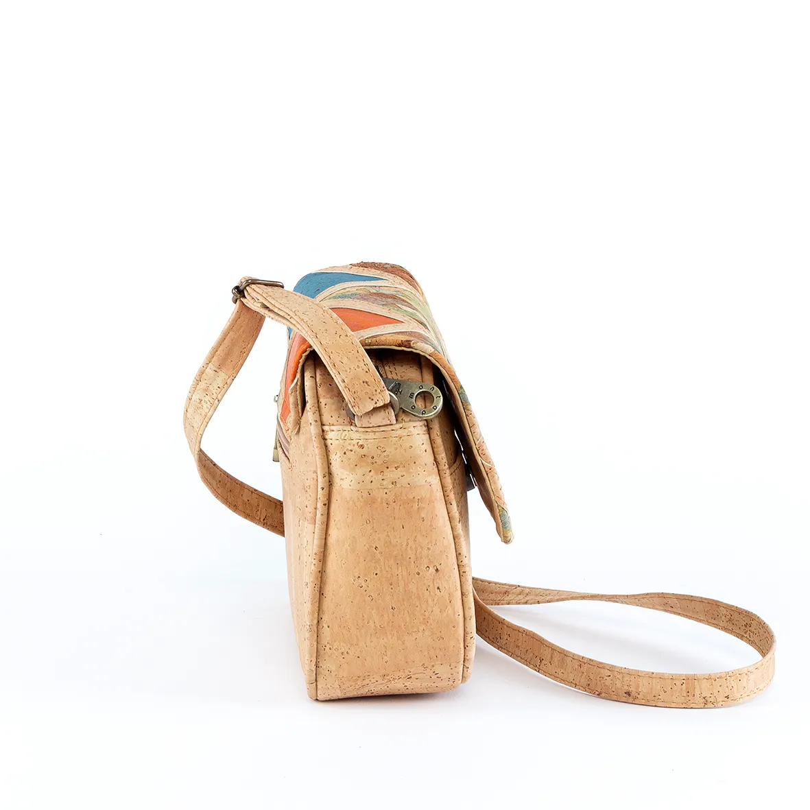 Mala de Tiracolo em Cortiça com Pala com Padrão Geométrico em Losango