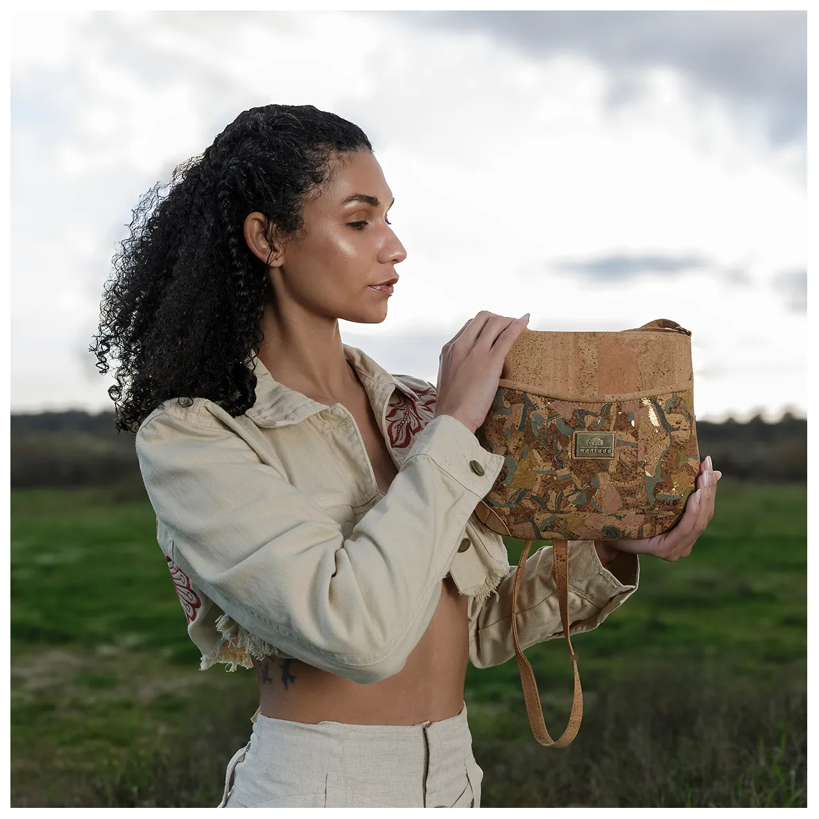 Mala de Tiracolo em Cortiça com Design Muito Elegante