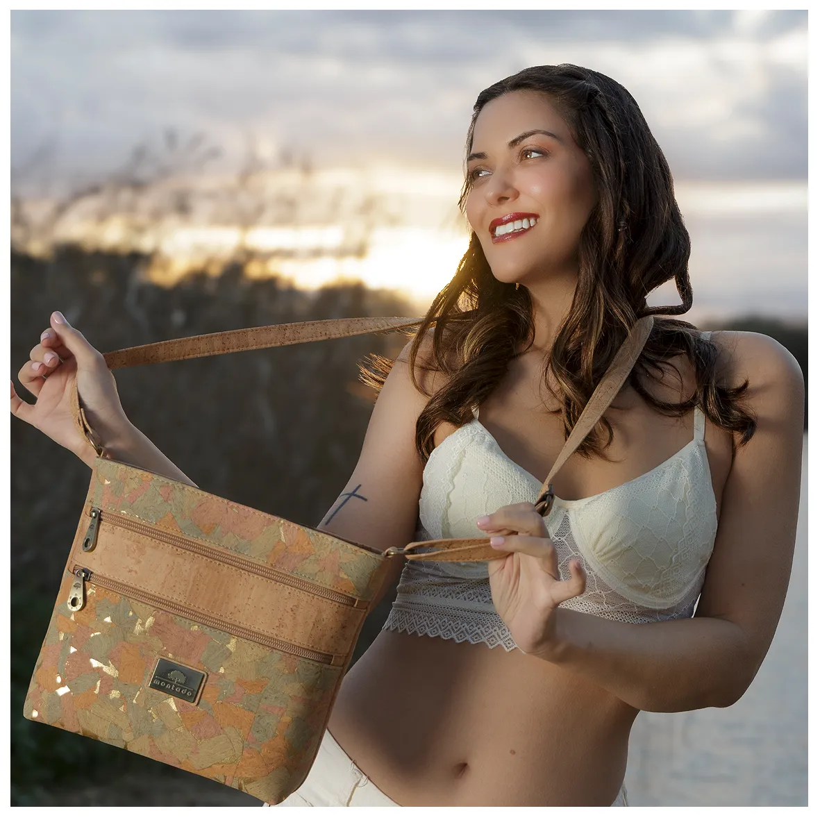 Mala de Tiracolo em Cortiça com Múltiplos Bolsos