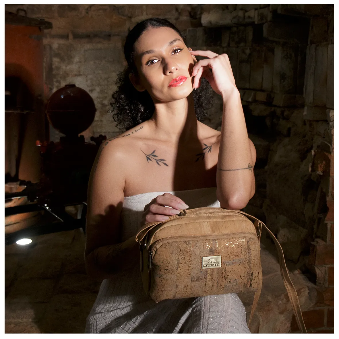 Cork shoulder bag with lots of storage