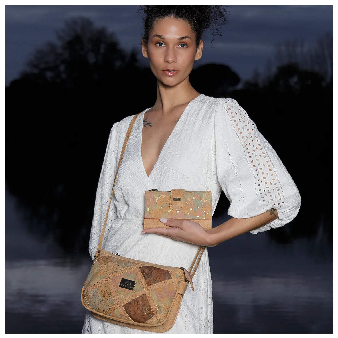 Mala de Tiracolo em Cortiça com 3 Compartimentos com Padrão Geométrico em Losango