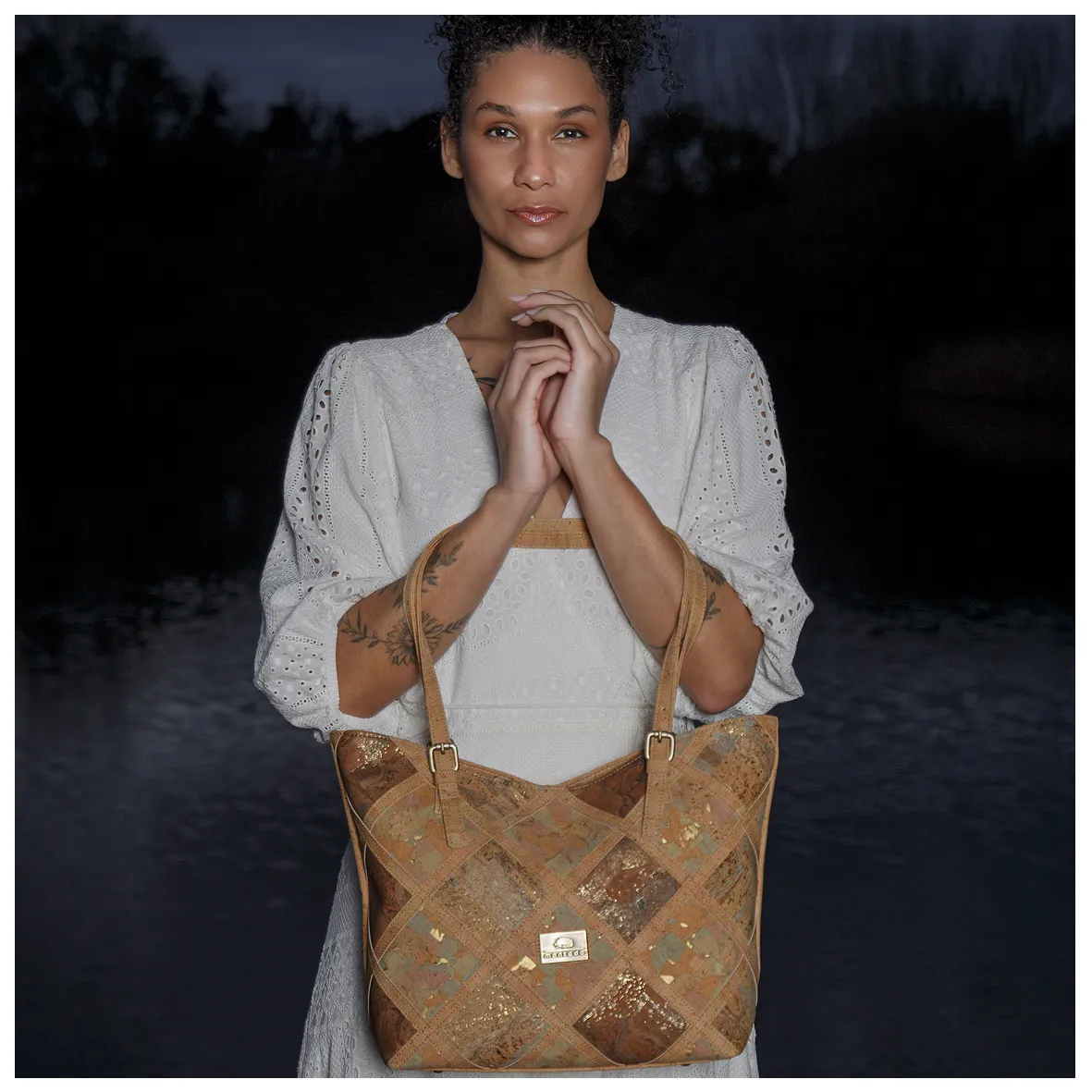 Large Cork Bag with Diamond Pattern and Maximum Organisation