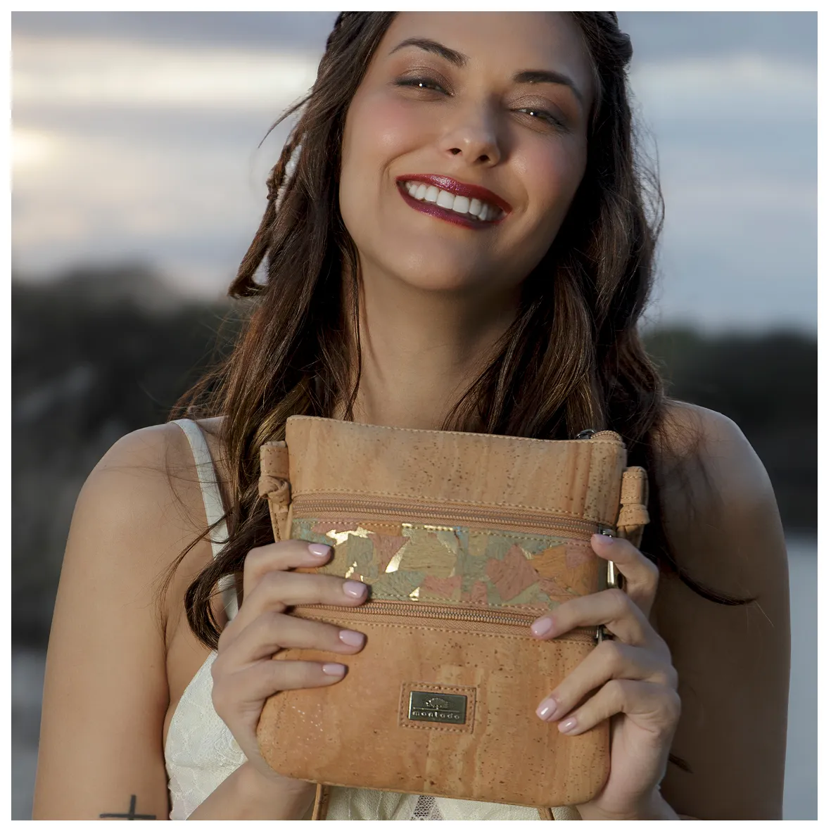 Mala de Cruzar em Cortiça com Cantos Arredondados