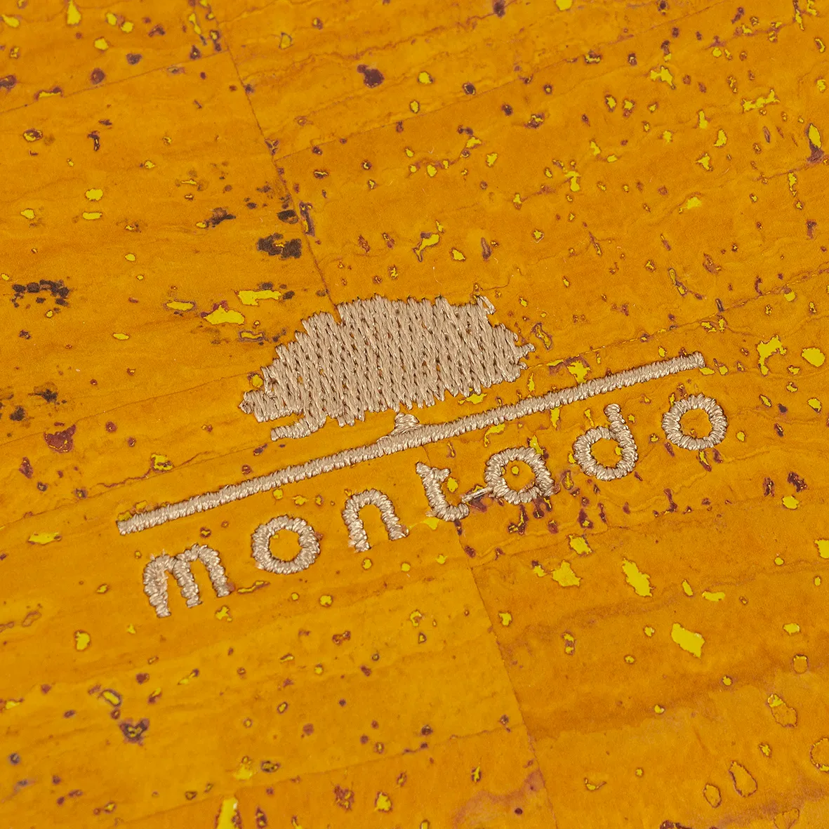 Almofada Quadrada Decorativa e Ecológica em Cortiça - Amarelo