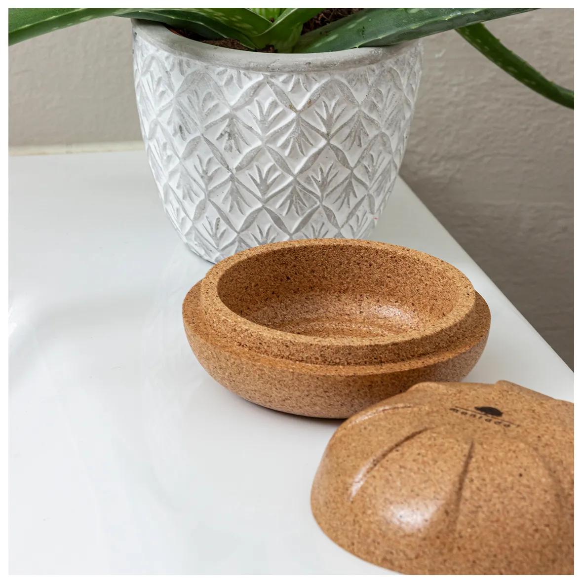 Saboneteira em Cortiça Natural com Tampa Redonda