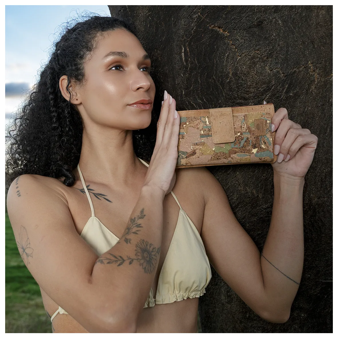 Large and Flexible Eco-friendly Cork Coin Purse for Women with RFID Anti-theft Protection